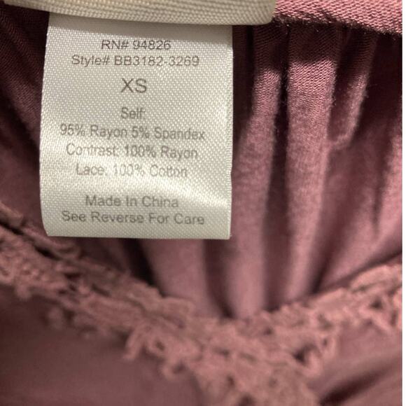 Daytrip Top Womens X Small Pink Lace V‎ Neck Faux Wrap Boho Bell Sleeve Blouse - Picture 4 of 7